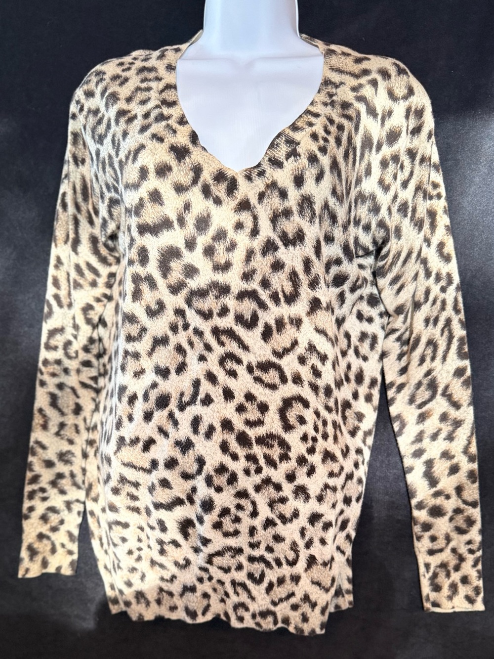 Micheal Kors Women’s Leopard Print V-Neck Sweater - Cream/Brown